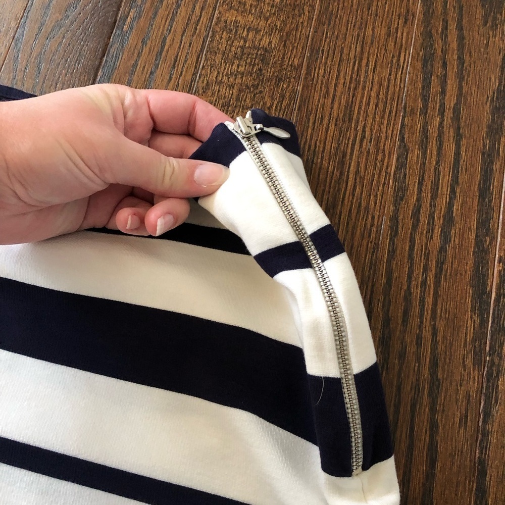 Banana Republic Women’s 2 Navy Blue/White Pencil Mini Skirt w/Side Zipper - EUC! - Picture 4 of 10